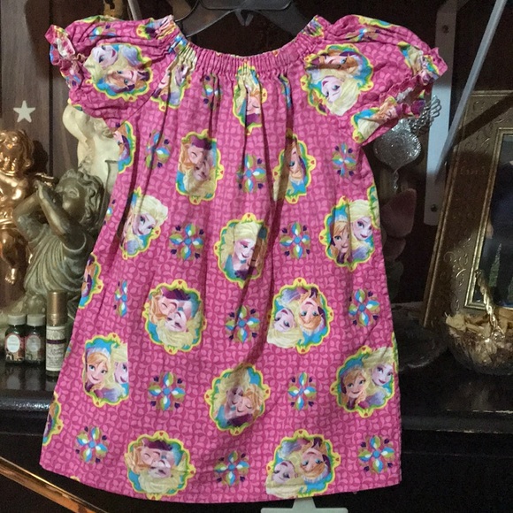 💮Sold💮Adorable handmade Anna and Elsa dress, T - Picture 3 of 8